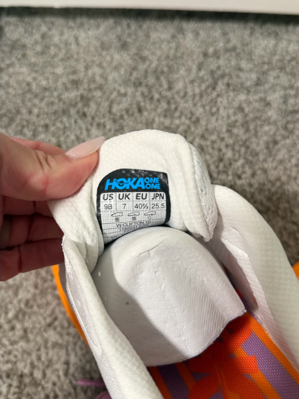 Hoka One One White & Orange Women's Clifton 10 Athletic Running Shoes, Size 9B - Picture 5 of 11